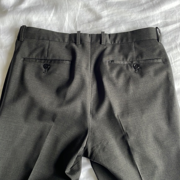 Theory dress pants. Great condition. Size 31 - Picture 4 of 4